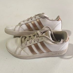 Girls Adidas Baseline